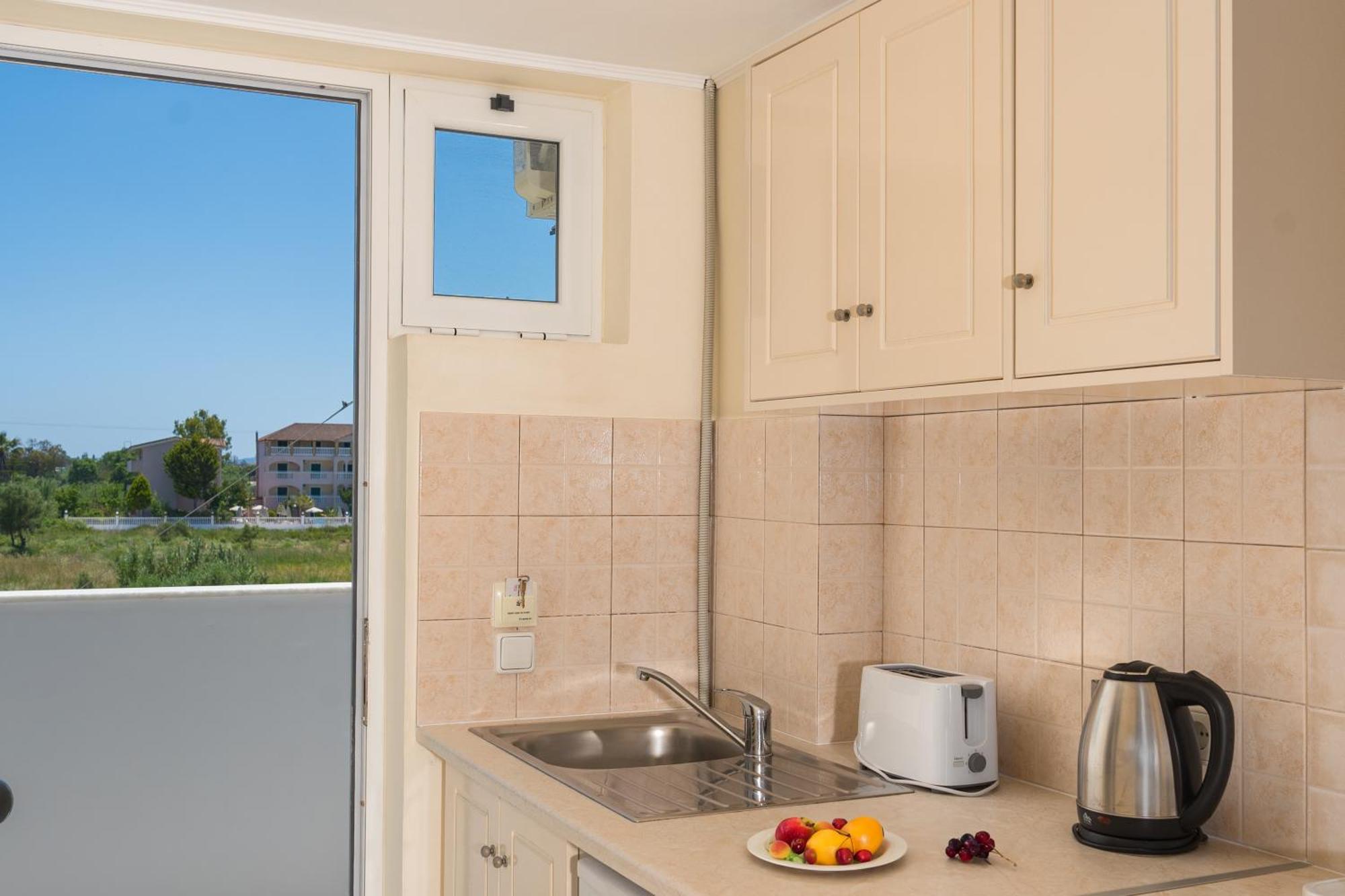Manousis Aparthotel Tsilivi  Esterno foto